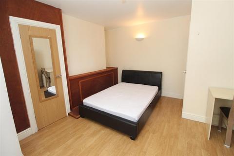 2 bedroom flat to rent, Richmond road, Cardiff CF24