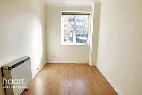 2 bedroom flat for sale, Victoria Crescent, London