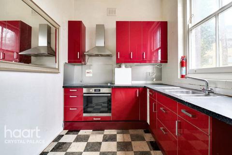 2 bedroom flat for sale, Victoria Crescent, LONDON