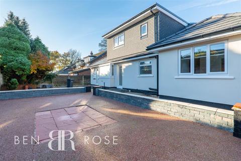 6 bedroom detached house for sale, Preston Road, Chorley