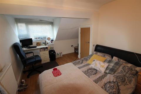 2 bedroom flat to rent, Richmond road, Cardiff CF24