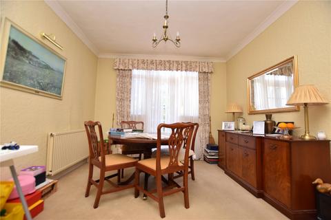 11 Reynolds Avenue, Chadwell Heath, Romford, RM6 4NT