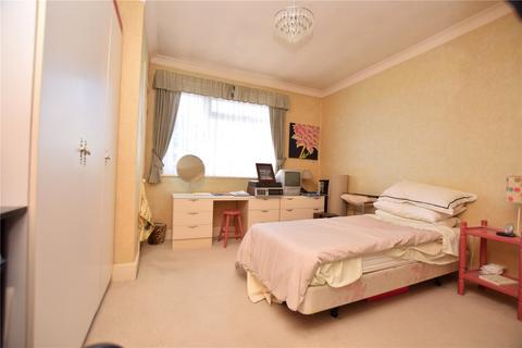 11 Reynolds Avenue, Chadwell Heath, Romford, RM6 4NT