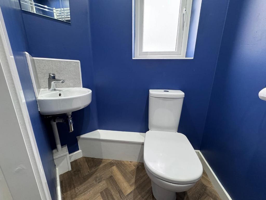 Cloakroom/ wc