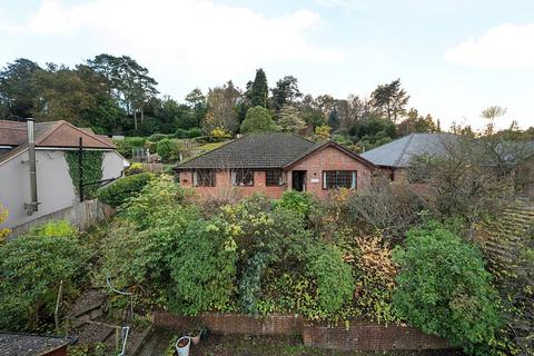 4 bedroom bungalow for sale, Honeysuckle Lane, Hampshire GU35