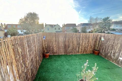 7a Cedar Road, Preston, Paignton, TQ3 2DB