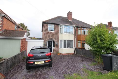 3 bedroom semi-detached house to rent, Clee Avenue, Kidderminster, DY11