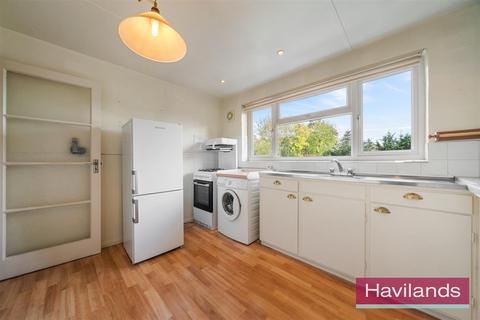 2 bedroom maisonette for sale, Eversley Park Road, London