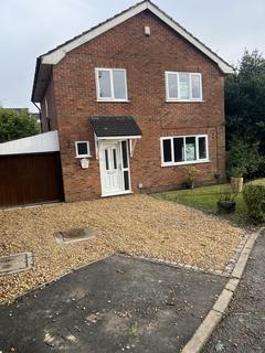 4 bedroom detached house to rent, Ingleborough Way, Leyland PR25