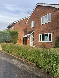 4 bedroom detached house to rent, Ingleborough Way, Leyland PR25