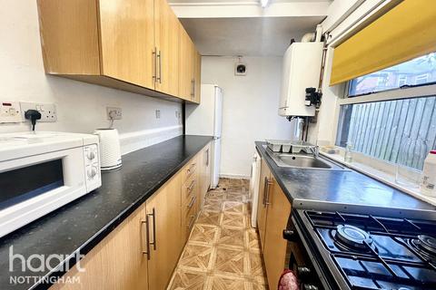 2 bedroom end of terrace house to rent, Russell Road, Nottingham