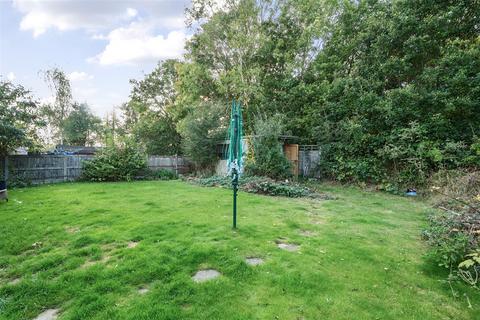 3 Heath Close, Polstead Heath, Colchester, CO6 5BE