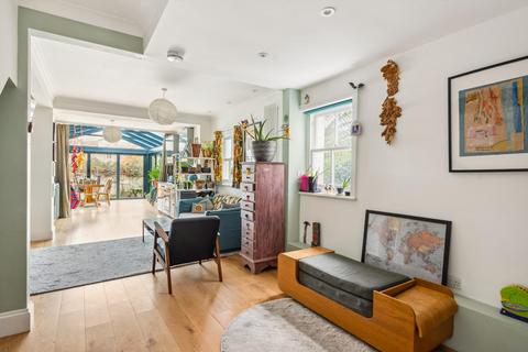 4 bedroom maisonette to rent, St Quintin Avenue, London, W10