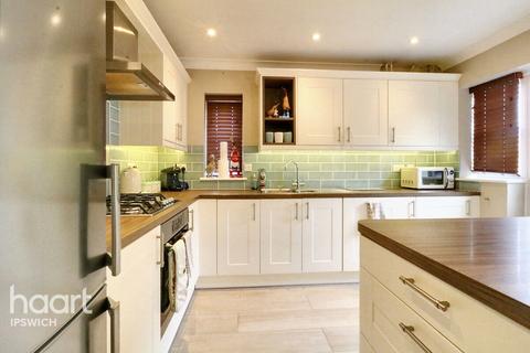 3 bedroom semi-detached house for sale, Harrier Close, Ipswich