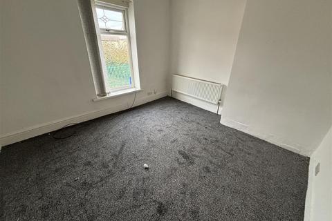 2 bedroom house to rent, Lind Street, Liverpool L4