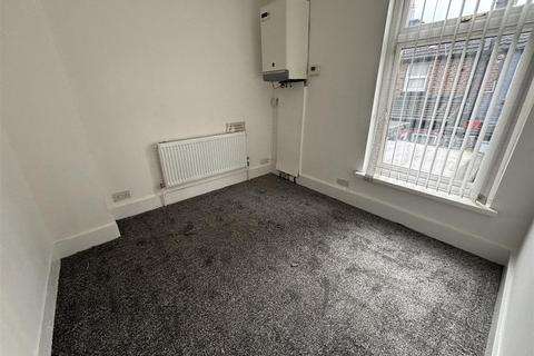 2 bedroom house to rent, Lind Street, Liverpool L4