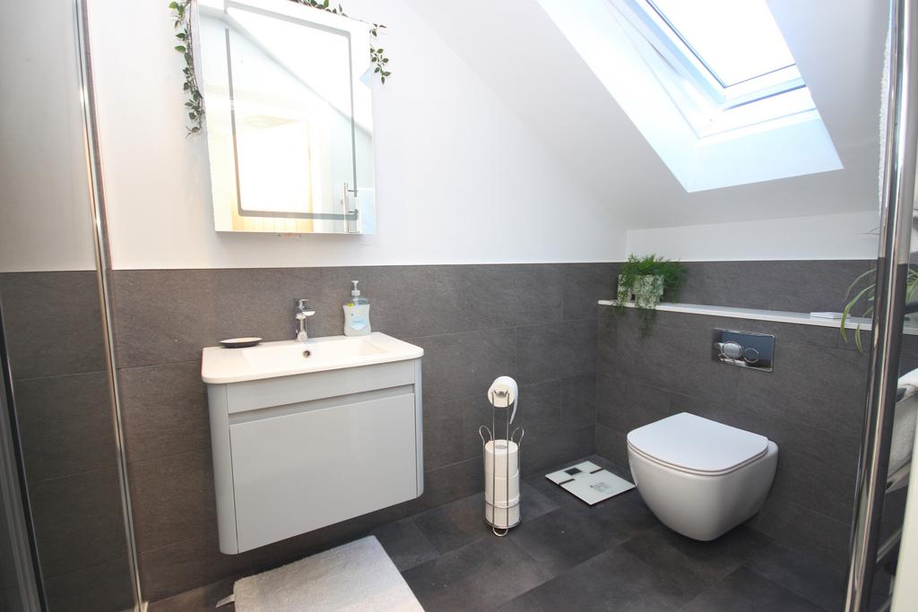 Master en-suite