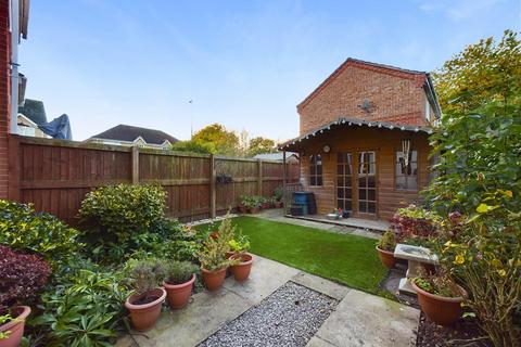 4 bedroom terraced house for sale, 5 Hudson Close, Malton, North Yorkshire, YO17 7FJ