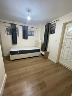 1 bedroom flat to rent, London, E8