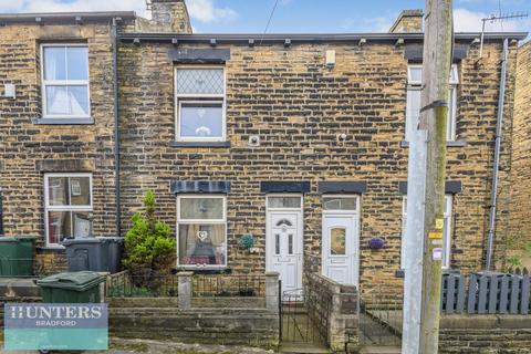 3 bedroom terraced house to rent, Alma Street, Sticker Lane, West Yorkshire, Bradford, BD4