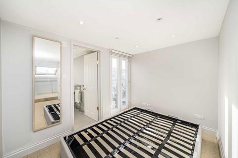 3 bedroom semi-detached house to rent, Northfield Road, London W13