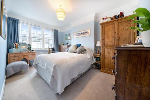 4 bedroom terraced house for sale, Freshford Street, Earlsfield