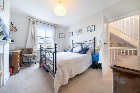5 Freshford Street, London, SW18 3TG