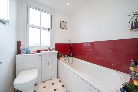 5 Freshford Street, London, SW18 3TG