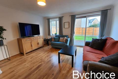 3 bedroom end of terrace house to rent, Rubens Walk, Sudbury