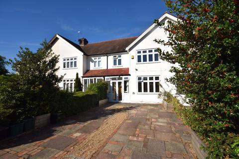 3 bedroom semi-detached house to rent, Blackbrook Lane Bromley BR2