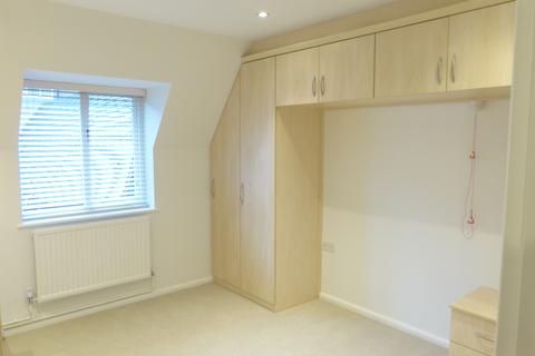 1 bedroom flat to rent, Birnbeck Court, Finchley Road, London, NW11