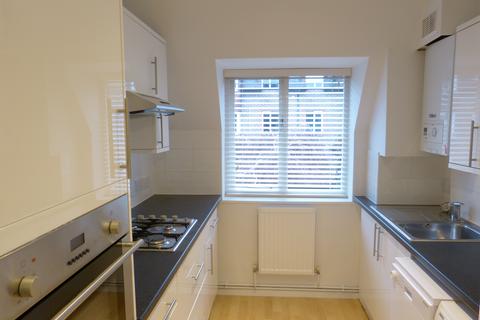 1 bedroom flat to rent, Birnbeck Court, Finchley Road, London, NW11