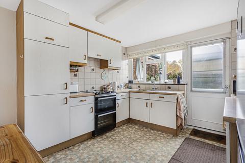 103 Stratton Road, Sunbury-on-thames, TW16 6PG