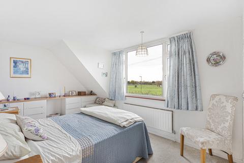 103 Stratton Road, Sunbury-on-thames, TW16 6PG