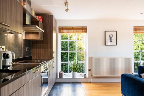 Flat 11, Grove House Cornwallis Grove, Bristol, BS8 4DE