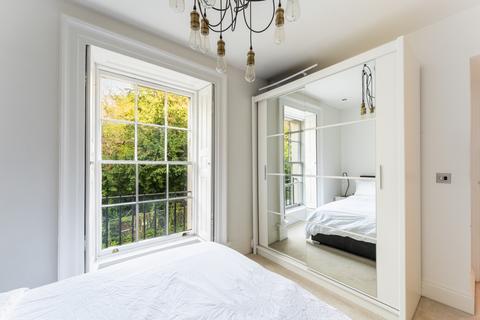 Flat 11, Grove House Cornwallis Grove, Bristol, BS8 4DE