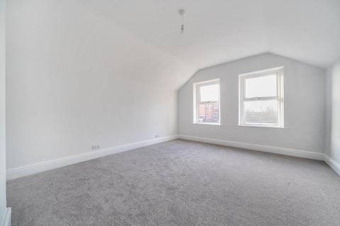 2 bedroom terraced house to rent, Grove Park Lane, Harrogate, North Yorkshire, HG1