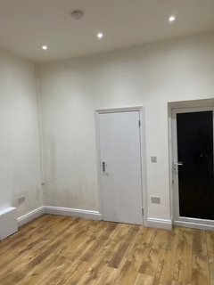 1 bedroom flat to rent, High Road Leytonstone, London E11