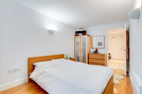 2 bedroom apartment to rent, Naylor Building West, Assam Street, Aldgate E1