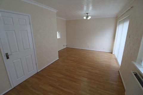 3 bedroom semi-detached house to rent, Canton Walks