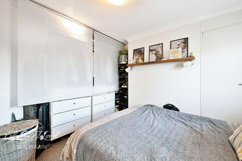 Flat 2, 57 Lansdowne Lane, London, SE7 8TN