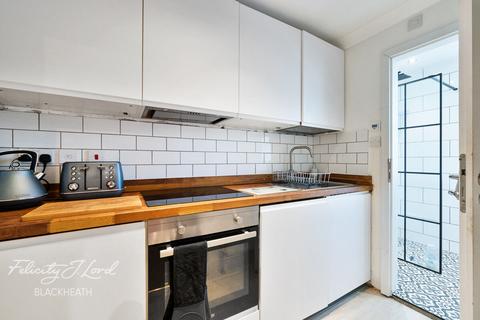 Flat 2, 57 Lansdowne Lane, London, SE7 8TN