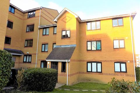 1 bedroom apartment to rent, Ascot Court, Aldershot GU11