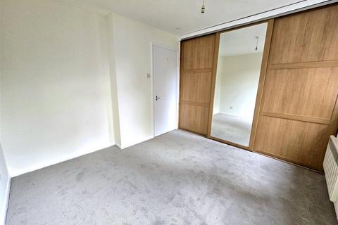 1 bedroom apartment to rent, Ascot Court, Aldershot GU11