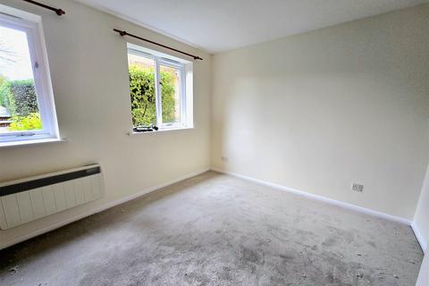 1 bedroom apartment to rent, Ascot Court, Aldershot GU11