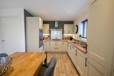 13 Barry Close, Radcliffe On Trent, Nottingham, NG12 1DY