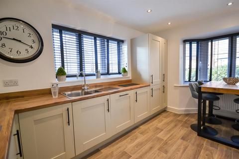 13 Barry Close, Radcliffe On Trent, Nottingham, NG12 1DY
