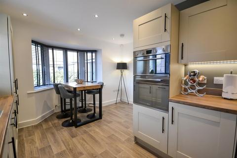 13 Barry Close, Radcliffe On Trent, Nottingham, NG12 1DY