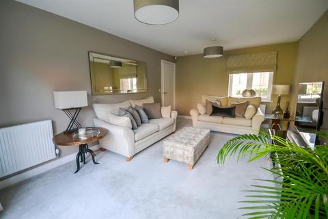 13 Barry Close, Radcliffe On Trent, Nottingham, NG12 1DY