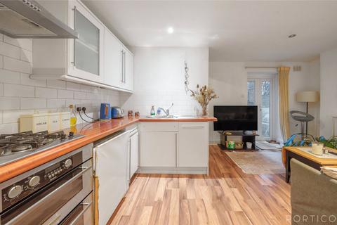 1 bedroom apartment for sale, Medwin Street, London